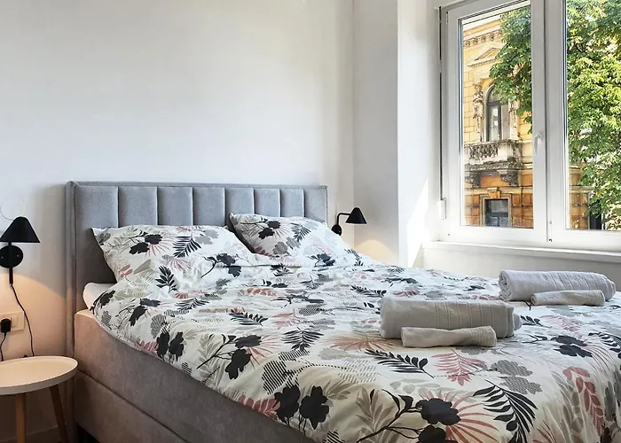 Stross 1 Bdrm Apartment Rijeka