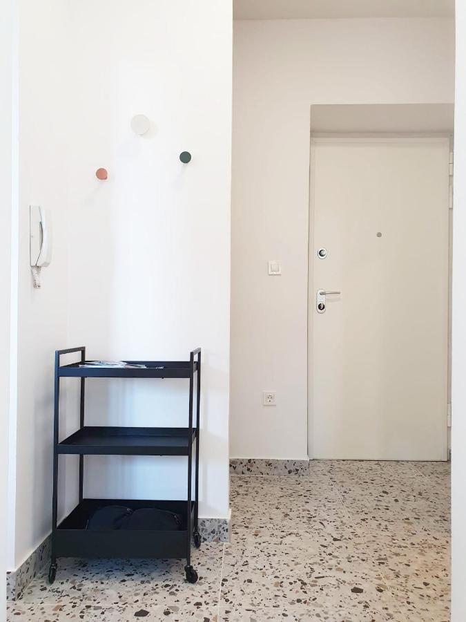 Stross 1 Bdrm *