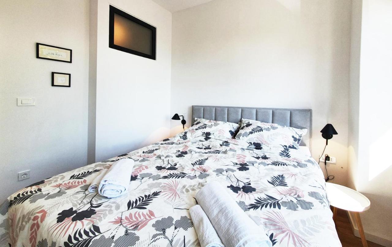 Apartment Stross 1 Bdrm *
