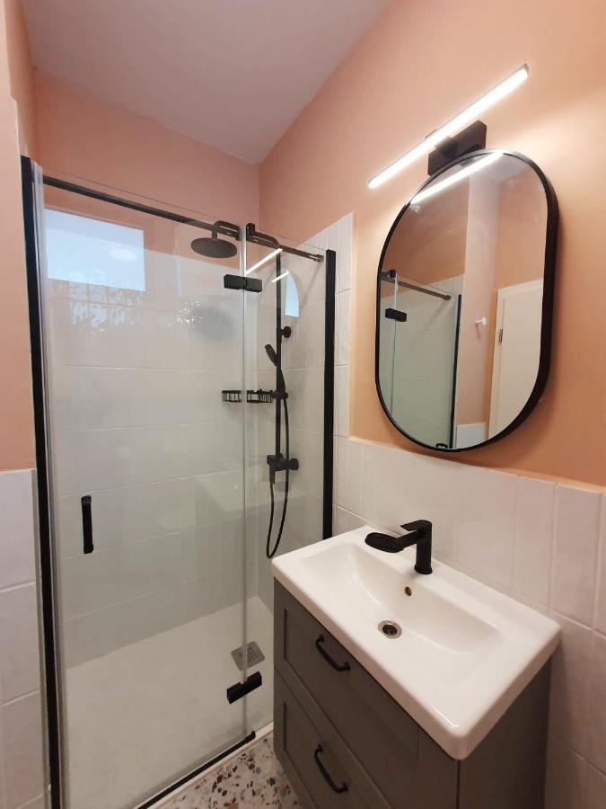 Stross 1 Bdrm