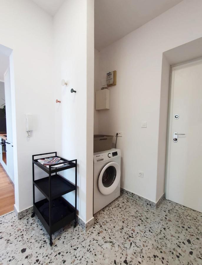 Stross 1 Bdrm Apartment Rijeka
